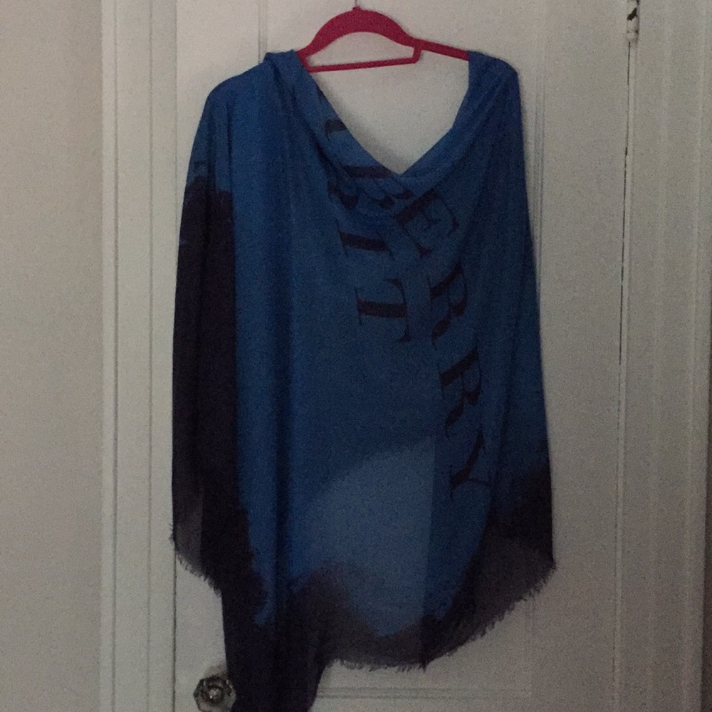 Burberry scarf/shawl